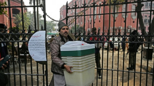 Le Pakistan a vot&eacute; pour des &eacute;lections contest&eacute;es et sans internet mobile
