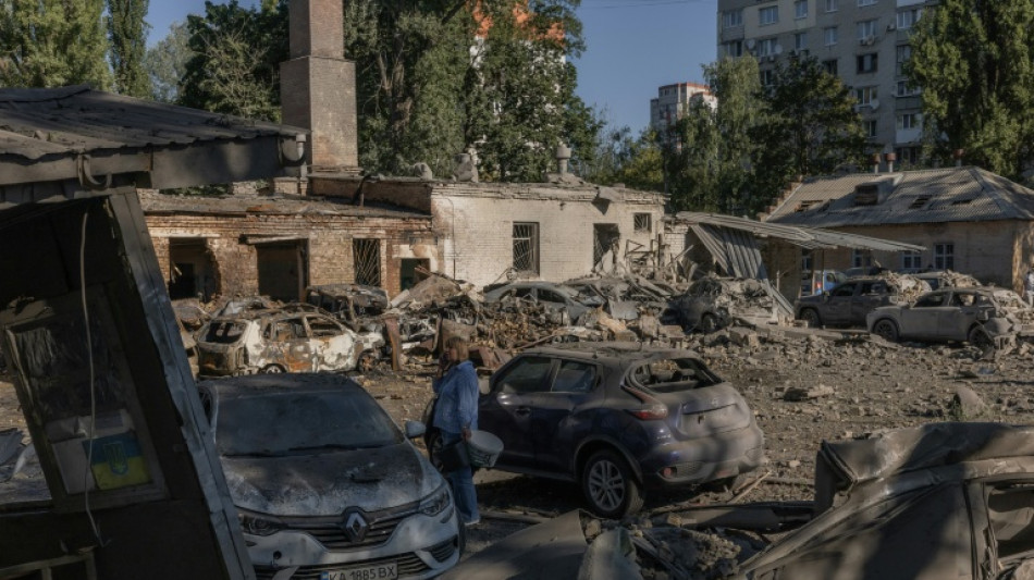 Ukraine : au moins 13 morts dans des frappes russes, Zelensky d&eacute;nonce une "escalade"