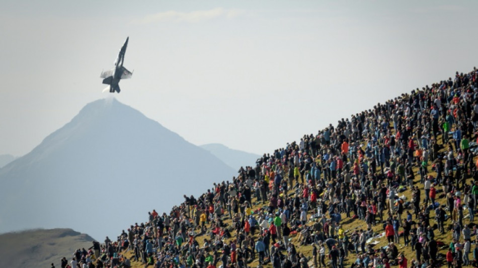 Evacuan aldea alpina suiza por temor a inminente derrumbe de la monta&ntilde;a