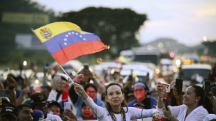 La l&iacute;der opositora Machado regresa a Venezuela en medio del j&uacute;bilo de una multitud