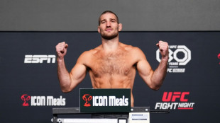 Strickland stuns champion Adesanya to win UFC middleweight title