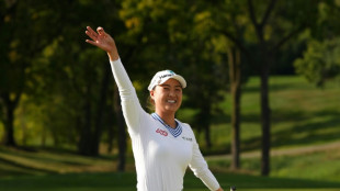 Lee beats Hull in playoff to win LPGA Queen City crown