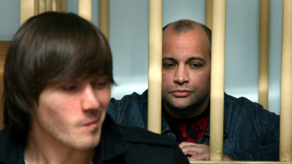 R&uacute;ssia perdoa ex-policial condenado por assassinato de jornalista