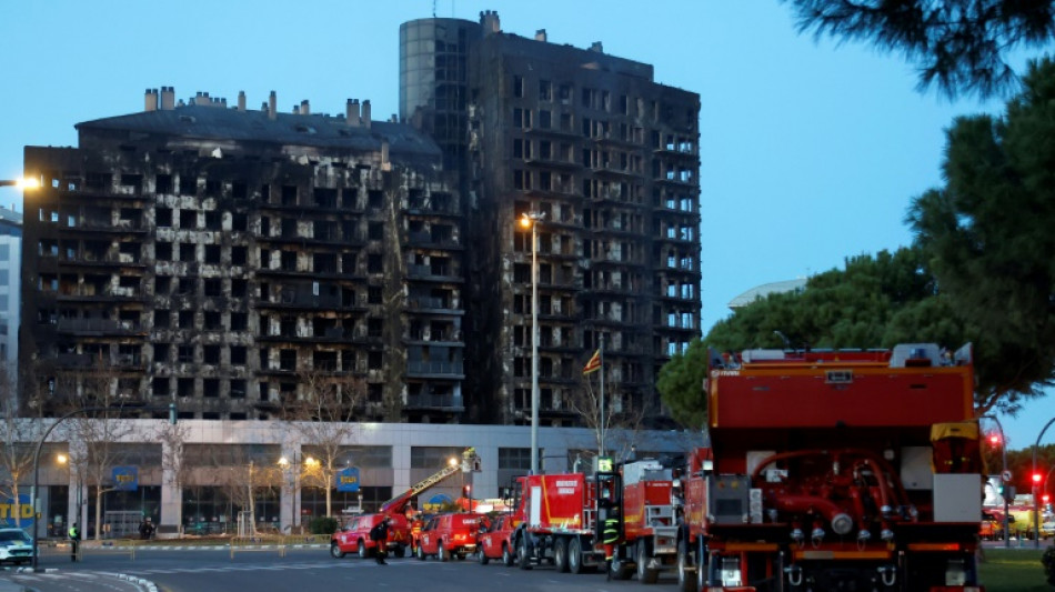 Aplazado el Valencia-Granada por el incendio que quem&oacute; un edificio en Espa&ntilde;a