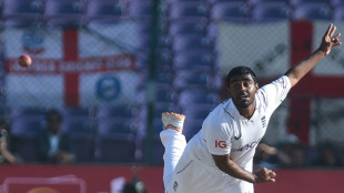 England call up teenager Ahmed to Ashes squad