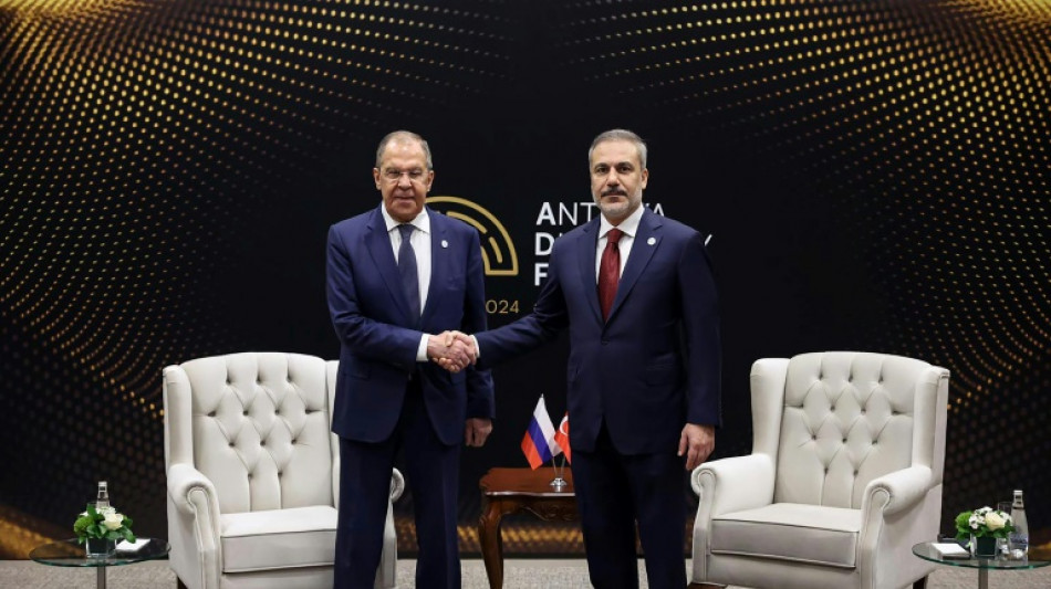 Lavrov en Turquie, d&eacute;sireuse de r&eacute;unir &agrave; nouveau Moscou et Kiev