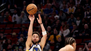 Warriors barrel into NBA playoffs, Lakers in play-in