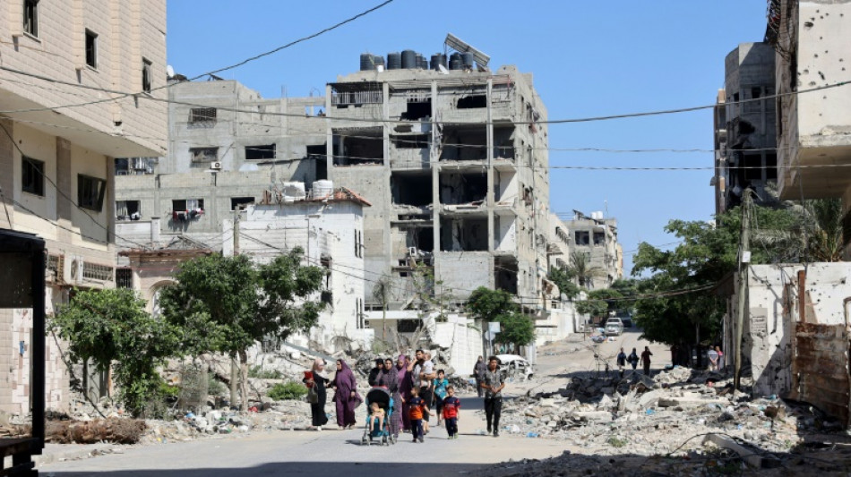 Miles de palestinos huyen de Gaza y mediadores redoblan la presi&oacute;n para una tregua