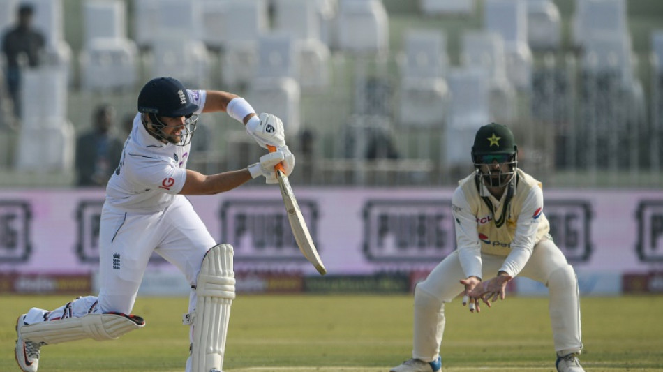 England's Livingstone out of Pakistan tour with knee injury