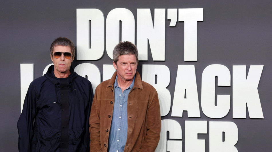 Incassi cinema, sempre in testa Coyote vs Acme, spuntano film Venezia e gli Oasis