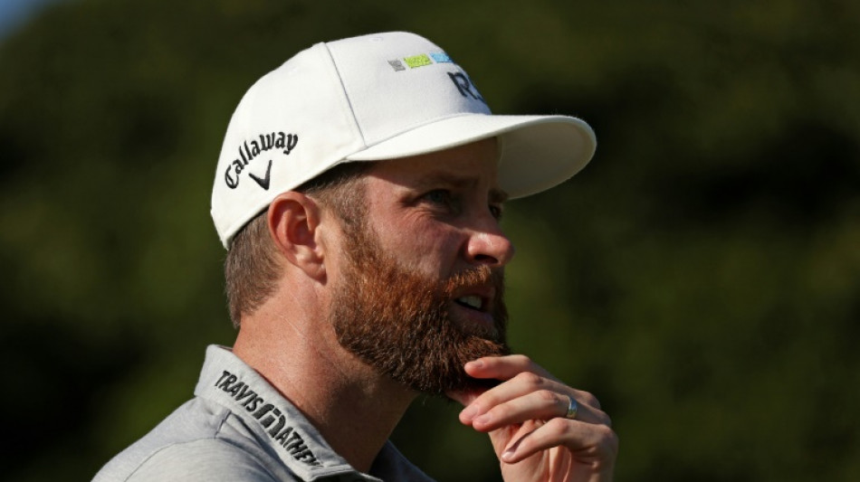 Kirk grabs one-shot lead in Hawaii, Spieth crashes on 'weird day'