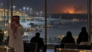 리야드공항 운영 재개 첫날 공중 위협&hellip;항공편 60% 취소