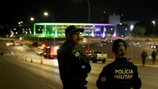 Pol&iacute;cia descarta bomba ap&oacute;s bolsa ser jogada em frente ao STF