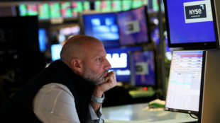 Wall Street termine en baisse, minée par les banques régionales et la Chine