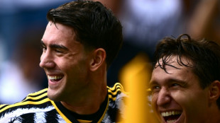 Vlahovic double fires Juve top ahead of Milan derby