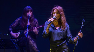 Carla Bruni rende omaggio a Paoli, 'Caro Gino, il mondo sar&agrave; triste senza di te'