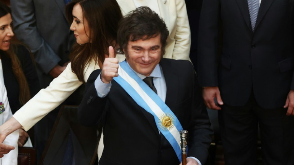 &iquest;Son cuatro o cinco? Misterio sobre perros de Milei en el foco de los argentinos