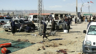 Grupo EI reivindica explosiones que dejaron 28 muertos en Pakist&aacute;n