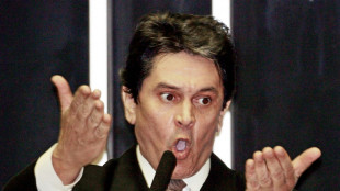 Unterst&uuml;tzer von Brasiliens Pr&auml;sident Bolsonaro feuert Granaten auf Polizei 
