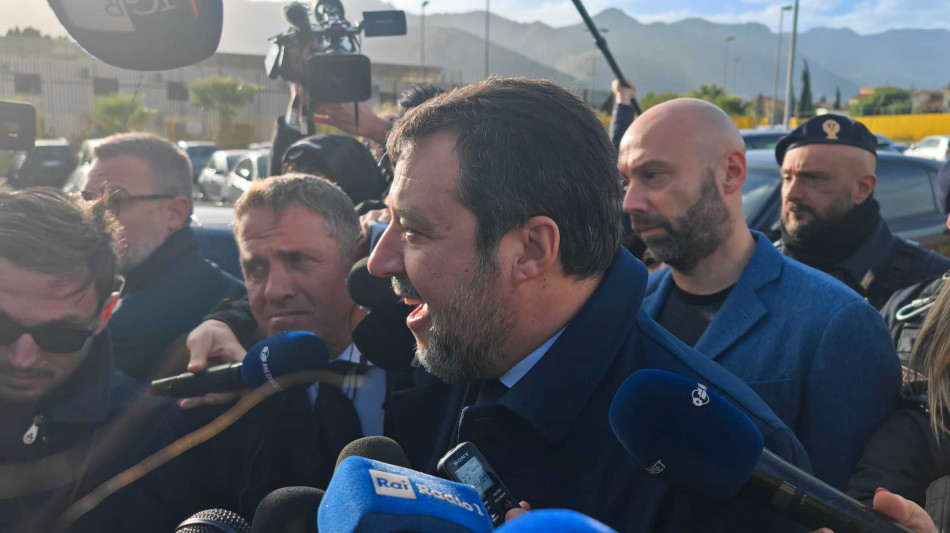 Salvini, entro in aula orgoglioso, oggi &egrave; una bella giornata