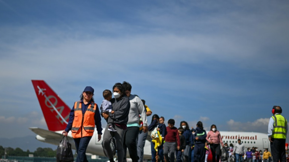 Endividados e frustrados, chegam &agrave; Guatemala primeiros deportados dos EUA em 2024