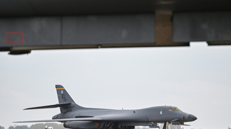 EUA retira todos os seus bombardeiros de base a&eacute;rea brit&acirc;nica ap&oacute;s incidente