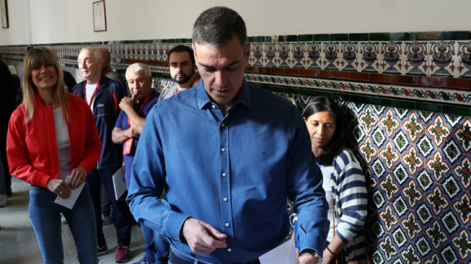 Pedro S&aacute;nchez denuncia una "campa&ntilde;a de acoso y derribo" en Espa&ntilde;a contra su entorno