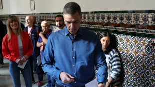 Pedro S&aacute;nchez denuncia una "campa&ntilde;a de acoso y derribo" en Espa&ntilde;a contra su entorno