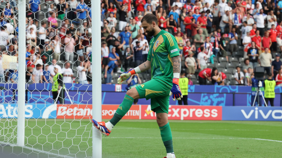 Donnarumma 'uscire cos&igrave; fa male, chiediamo scusa a tutti'