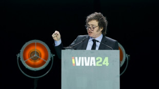 S&aacute;nchez acusa a Milei de no estar "a la altura" y este se burla de "las l&aacute;grimas socialistas"