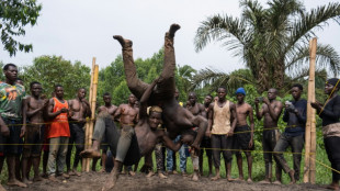 En Ouganda, les r&ecirc;ves de gloire des "catcheurs de boue"