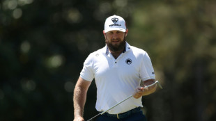 Hatton jumps into Masters hunt with stunning 66