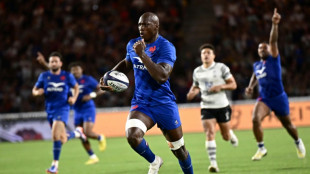 France recover from Ntamack injury with Fiji win
