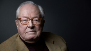 Plac&eacute; "sous r&eacute;gime de protection juridique", Jean-Marie Le Pen, 95 ans, pourrait &eacute;chapper &agrave; son proc&egrave;s