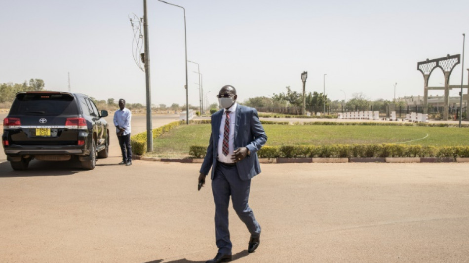 Burkina: rencontre entre la junte et les partis politiques &agrave; Ouagadougou