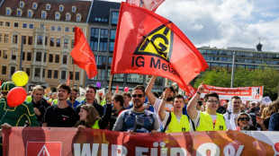 F&uuml;nfte Verhandlungsrunde in der Metall- und Elektroindustrie in Ludwigsburg
