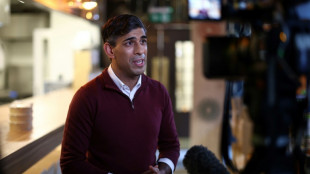 El primer ministro brit&aacute;nico promete "luchar" tras la debacle electoral de los conservadores