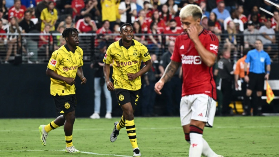 Dortmund down sloppy Man United in Vegas friendly
