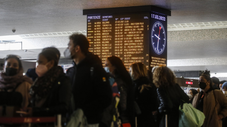 Domani sciopero sindacati autonomi, treni a rischio gi&agrave; stasera