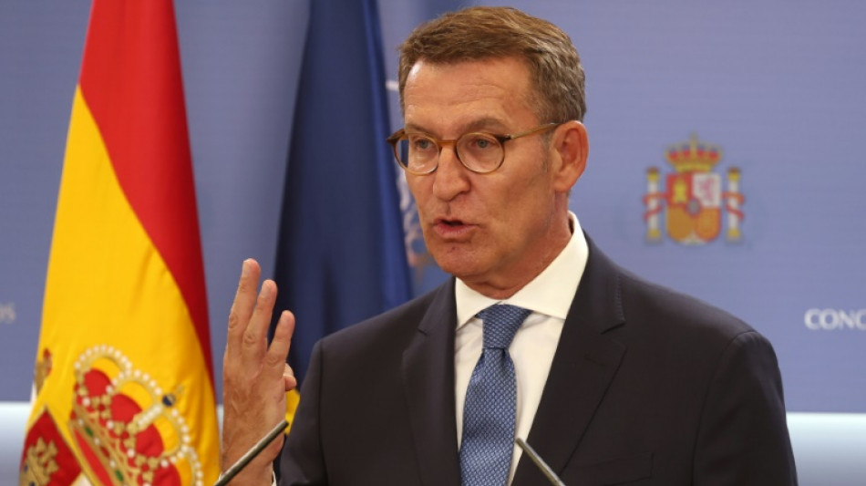 La derecha espa&ntilde;ola va a una investidura sin los votos mientras S&aacute;nchez espera su turno