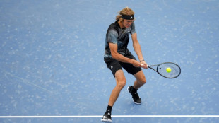 Zverev advances at Cincinnati, Wozniacki comeback stalls