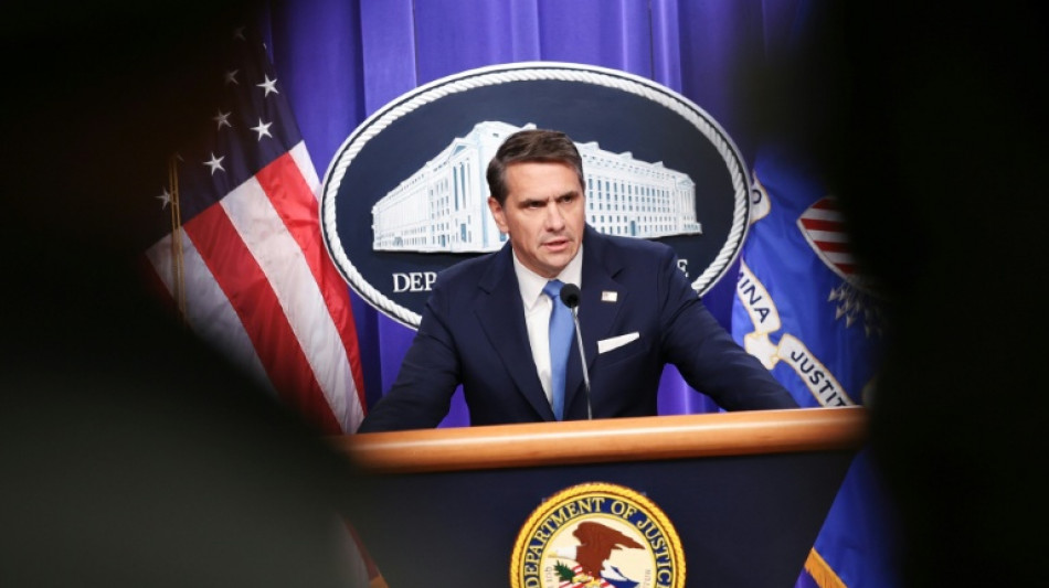 Departamento de Justi&ccedil;a dos EUA publica mais de 3 milh&otilde;es de p&aacute;ginas do caso Epstein