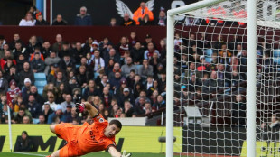 Arsenal regain top spot after dramatic finish sinks Villa