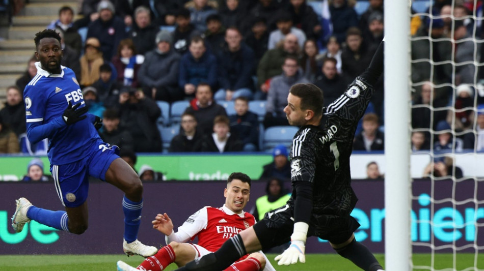England: Tabellenf&uuml;hrer Arsenal schl&auml;gt Leicester 1:0