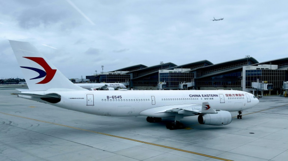 Un avión con 132 personas se estrella en el suroeste de China