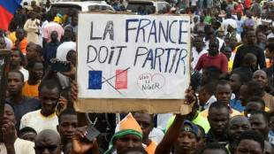 Niger: les putschistes rompent la coop&eacute;ration militaire avec Paris, quatre ambassadeurs limog&eacute;s