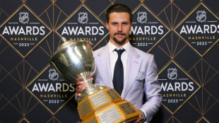 Top NHL defenseman Karlsson goes from Sharks to Penguins