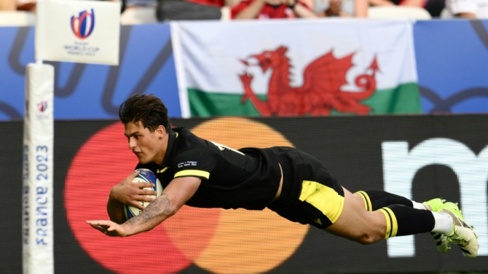 Rees-Zammit sets Wales on way to Portugal victory