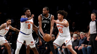 Durant scoring streak rolls on as Nets sink Knicks