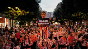 Espagne : des dizaines de milliers de manifestants à Valence, un an après les inondations meurtrières